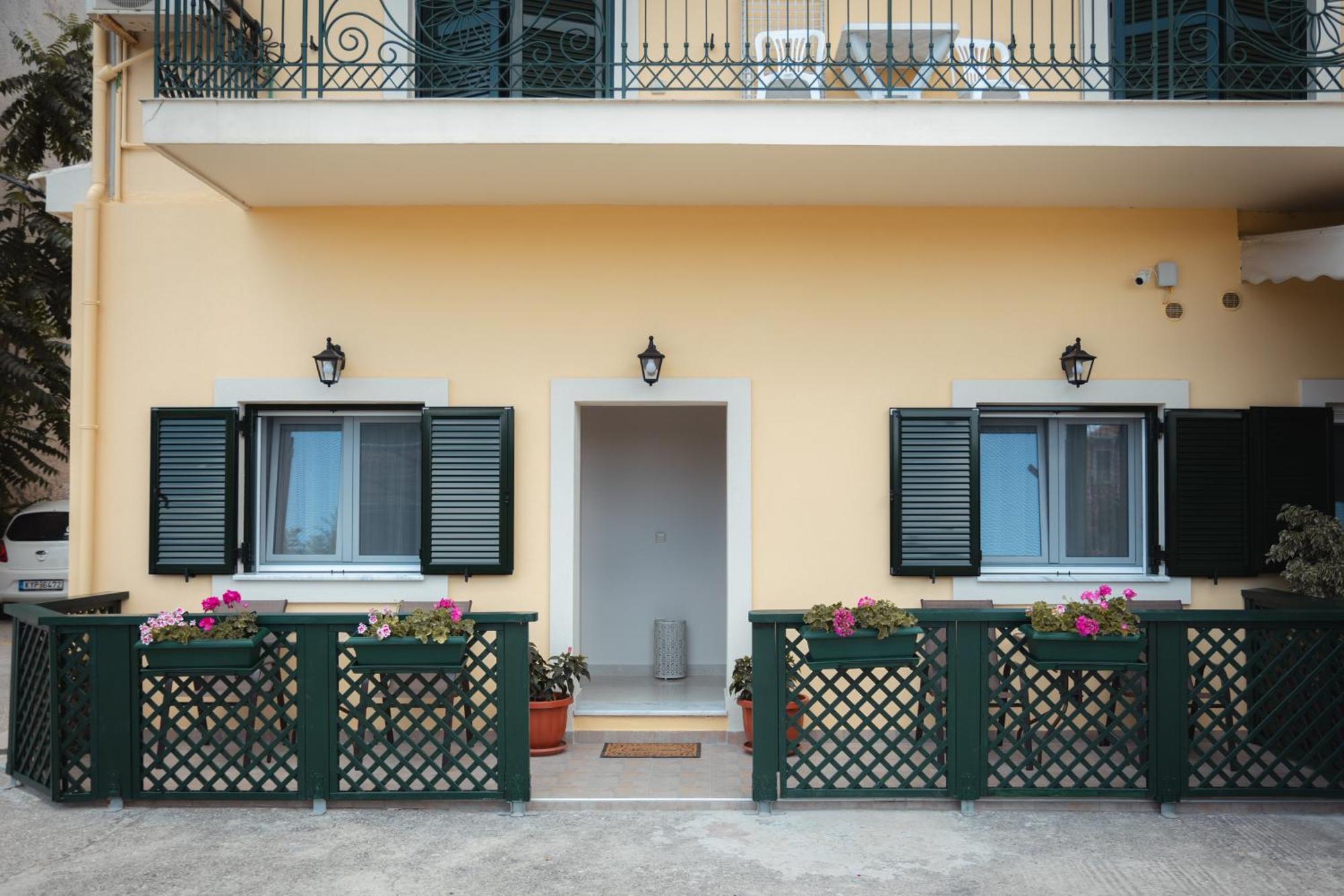Nostalgia Corfu Town Apartments Ngoại thất bức ảnh